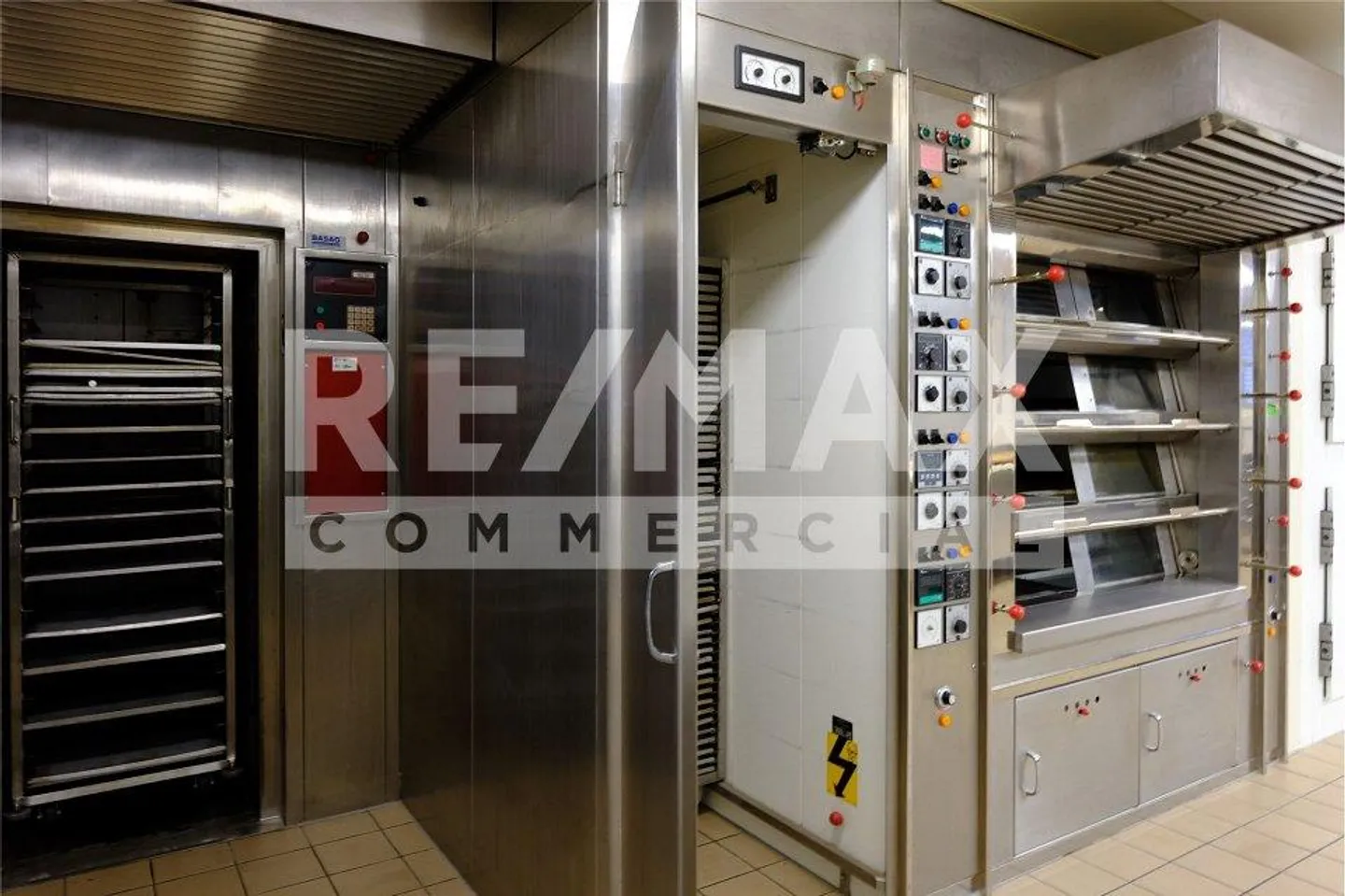 Gastro and commercial premises in the center of Burgdorf / Purchase or lease! - Photo 11 of 13