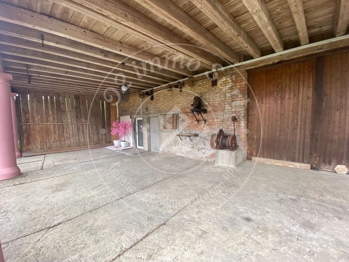 Renovated farmhouse with barn and workshop - Photo 6 of 13