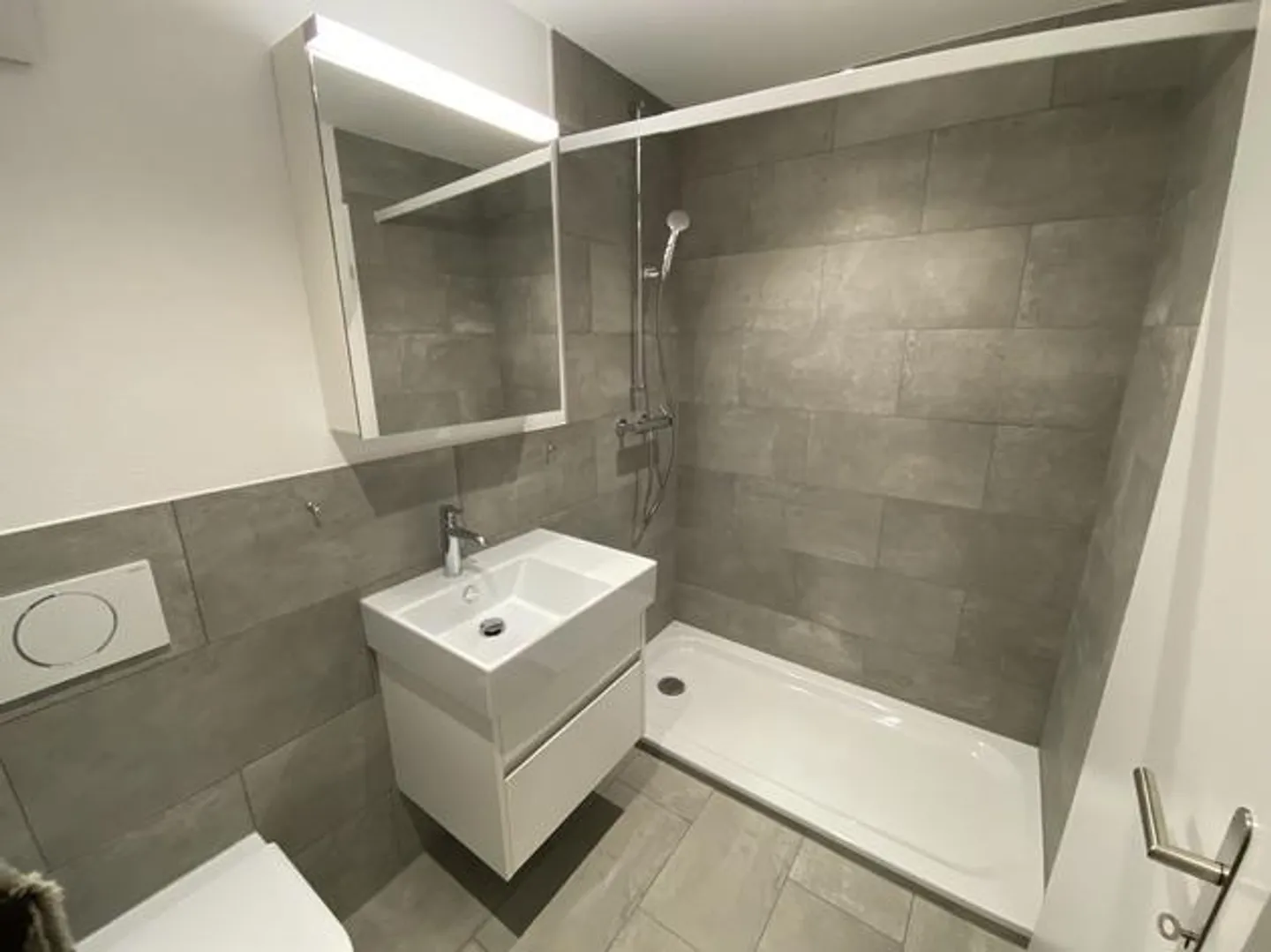 Modernes Apartment in Thun - Foto 3 von 9