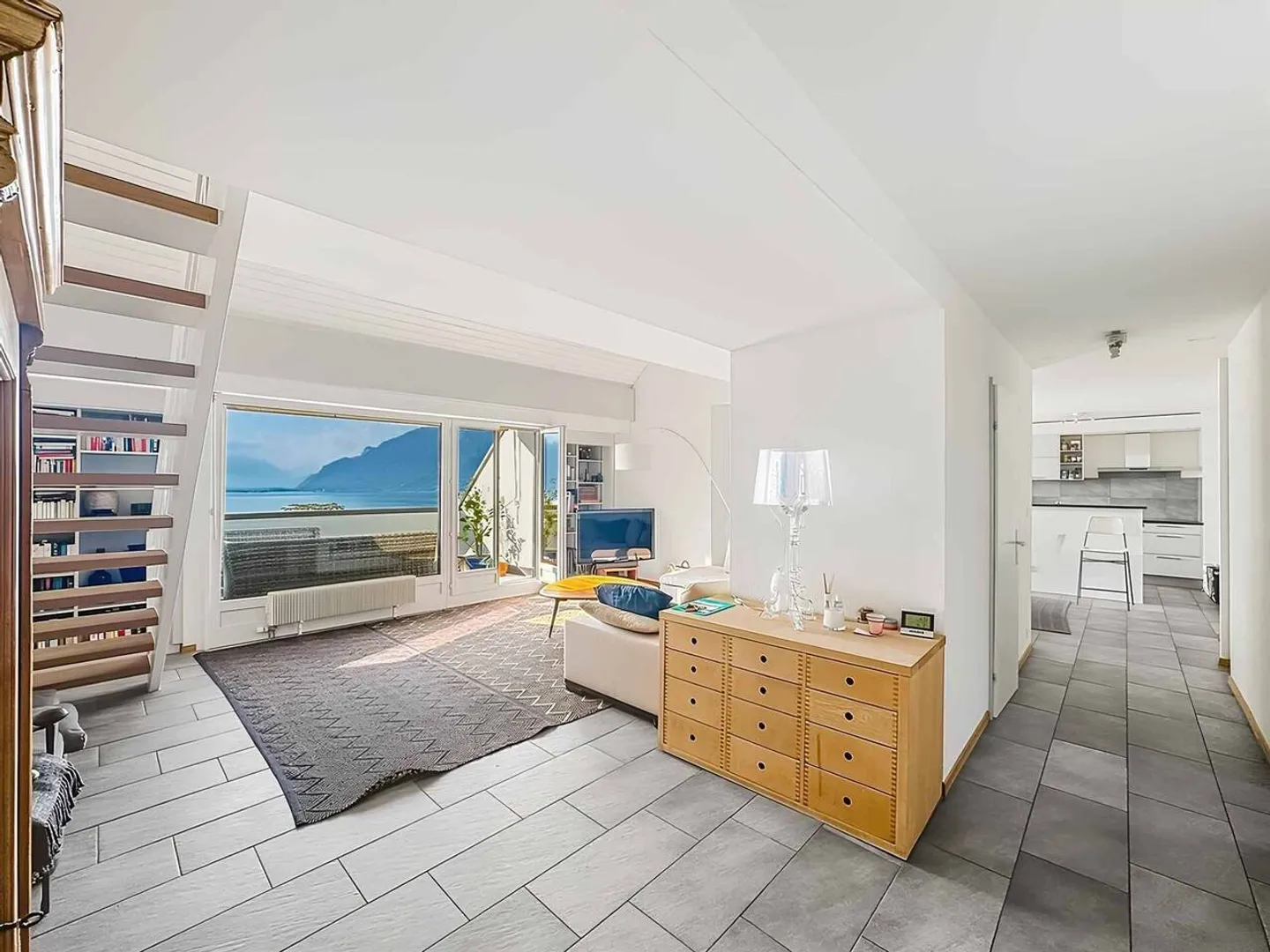 Appartamento Stupendo con Vista Lago - Foto 5 di 13