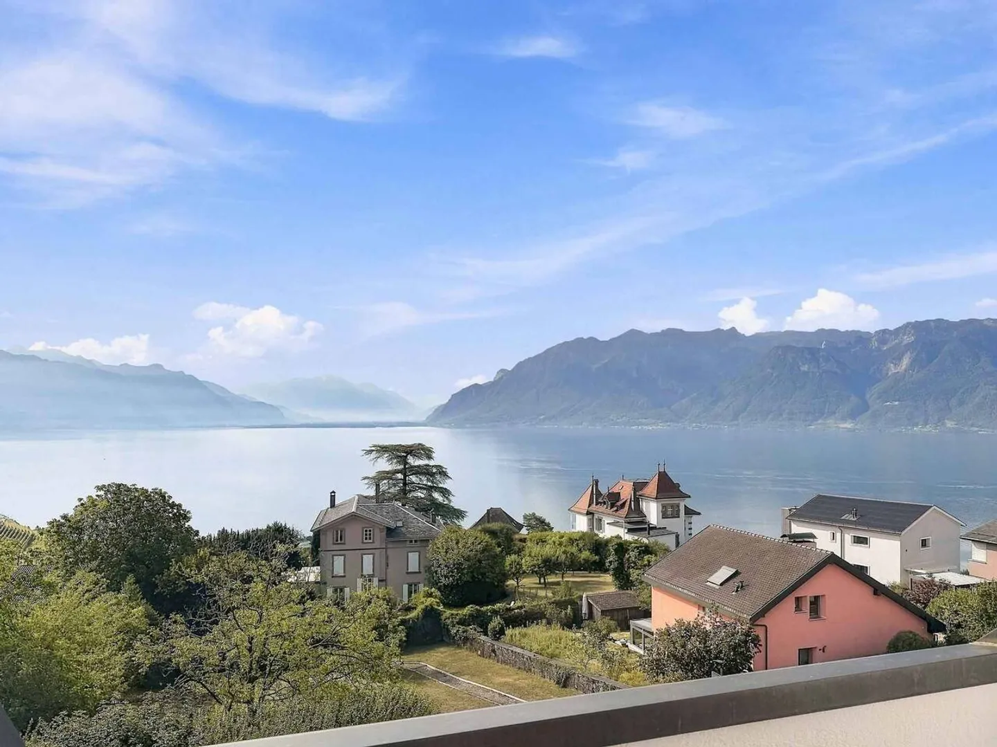 Appartamento Stupendo con Vista Lago - Foto 1 di 13