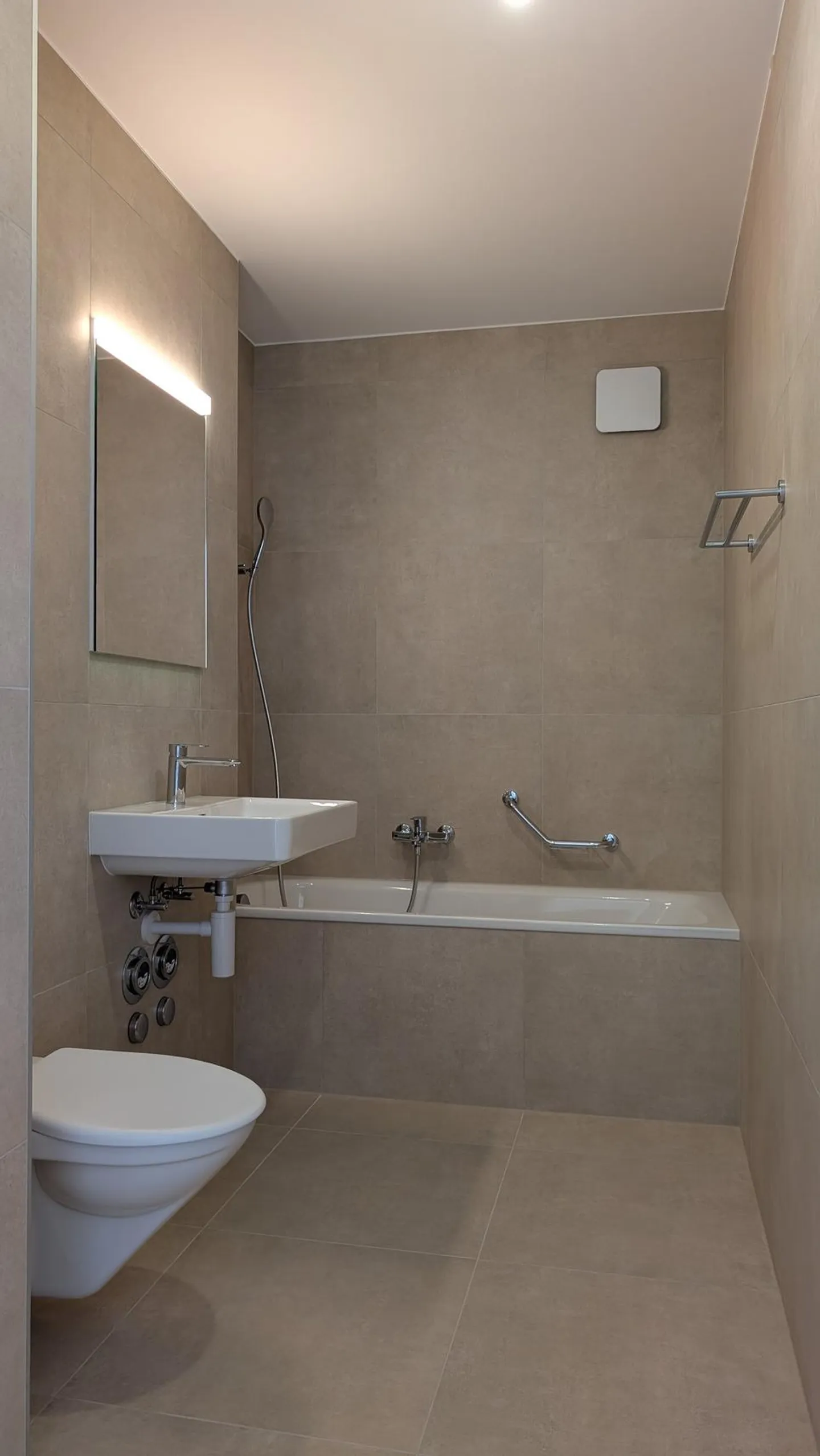 Neue 3-Zimmer-Wohnung - Foto 3 von 5