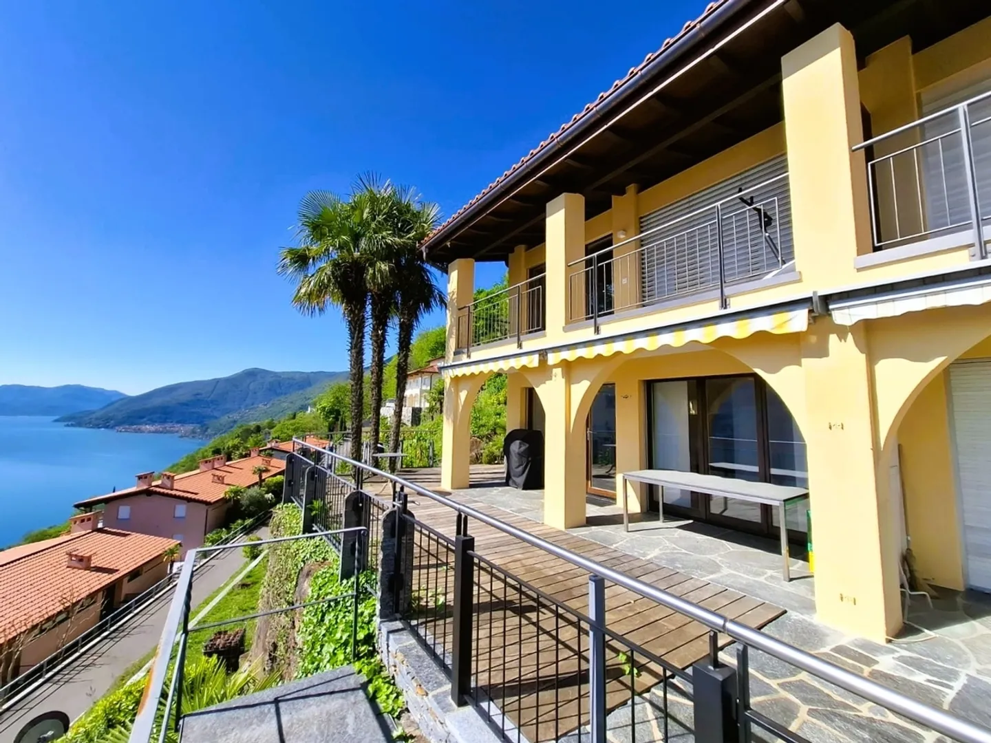 Maison 4.5 pièces - Oasis de vie avec vue panoramique sur le lac Majeur - Photo 1 sur 12
