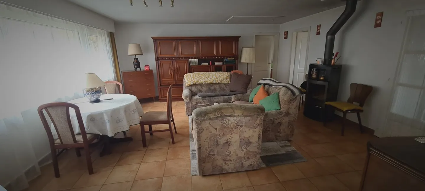 Grande casa con 2 appartamenti con 3,5 stanze su 672 m2 - Foto 14 di 32