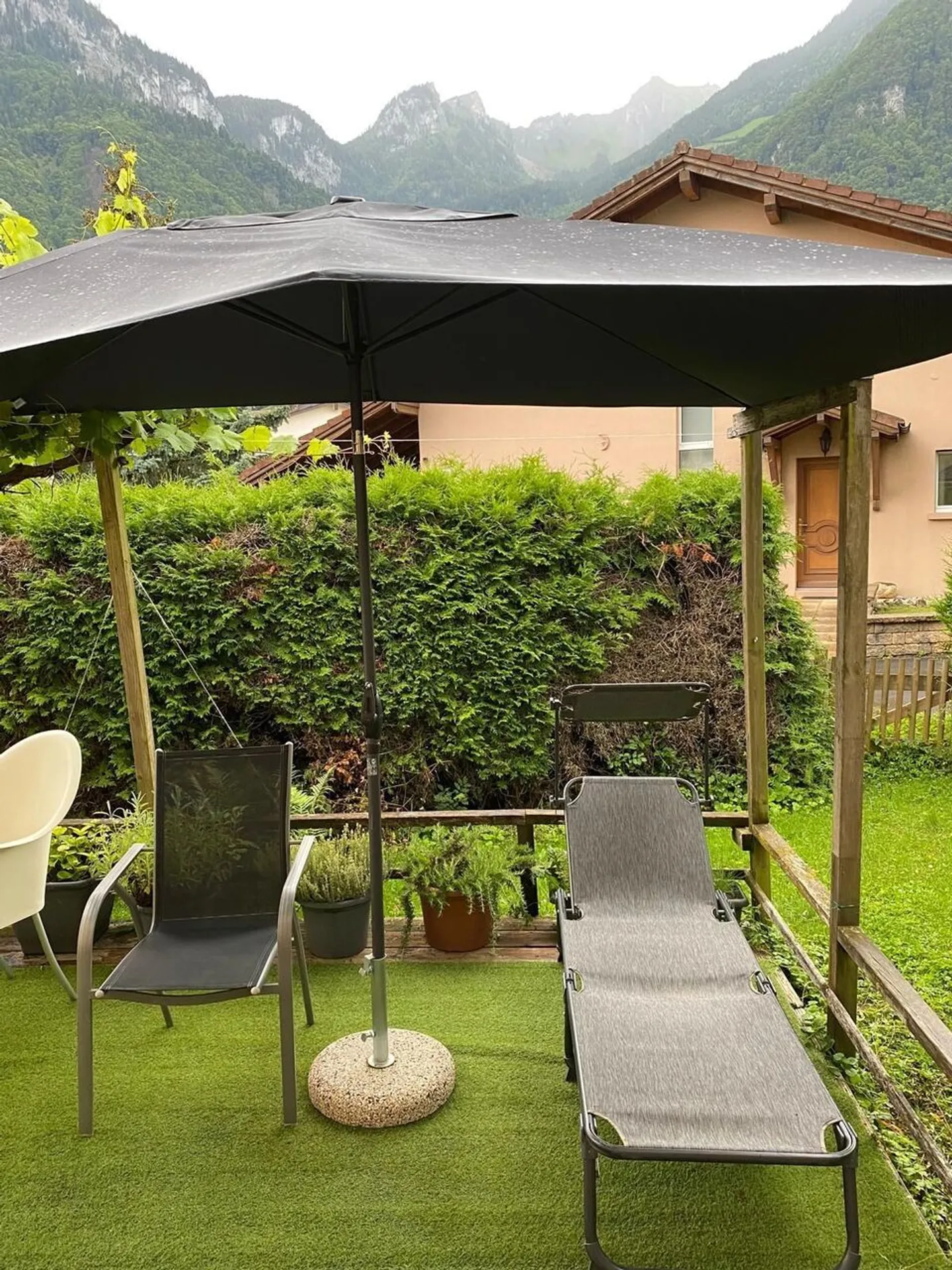 Grande casa con 2 appartamenti con 3,5 stanze su 672 m2 - Foto 25 di 32