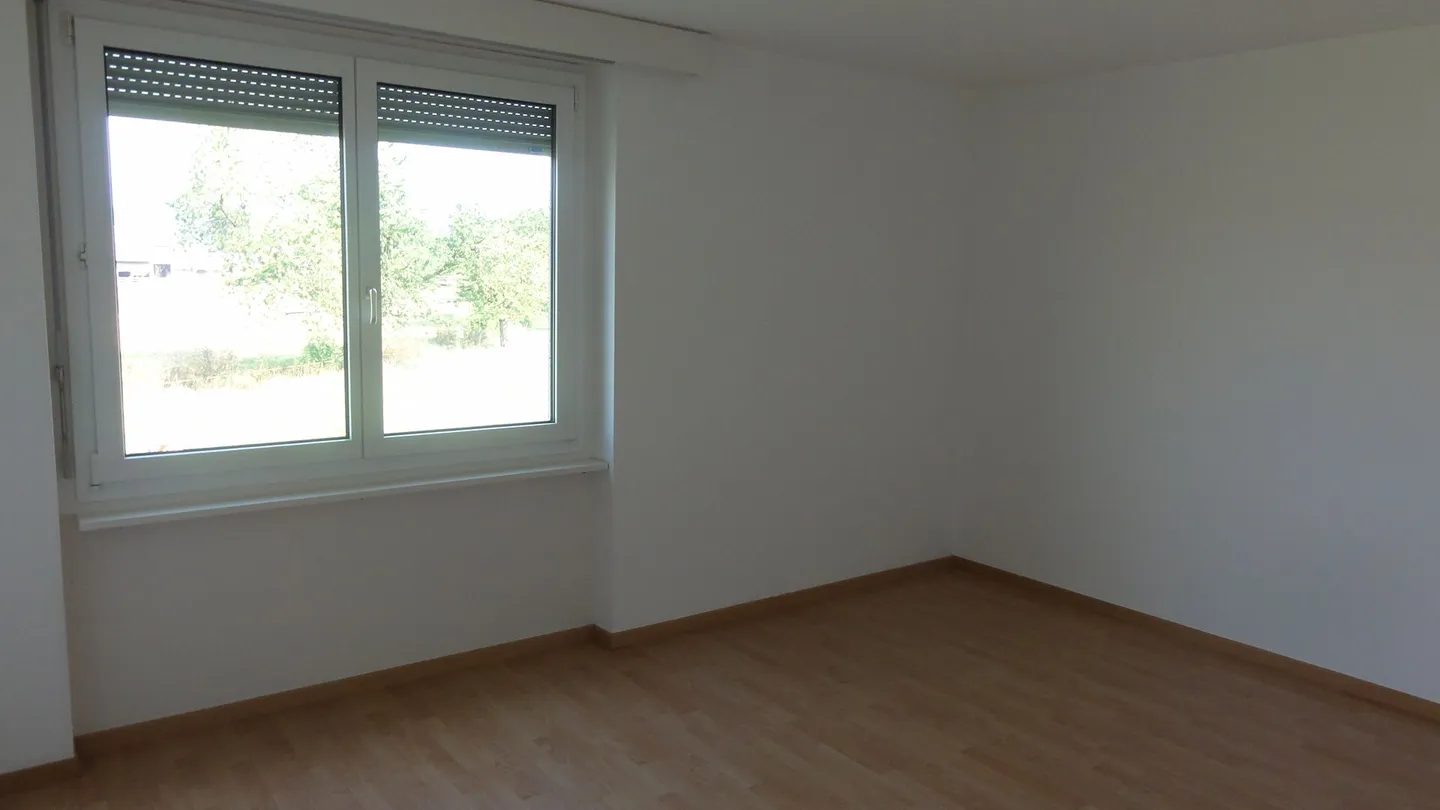 Appartement de 3 1/2 pièces dans un endroit calme avec vue sur la verdure - Photo 7 sur 10