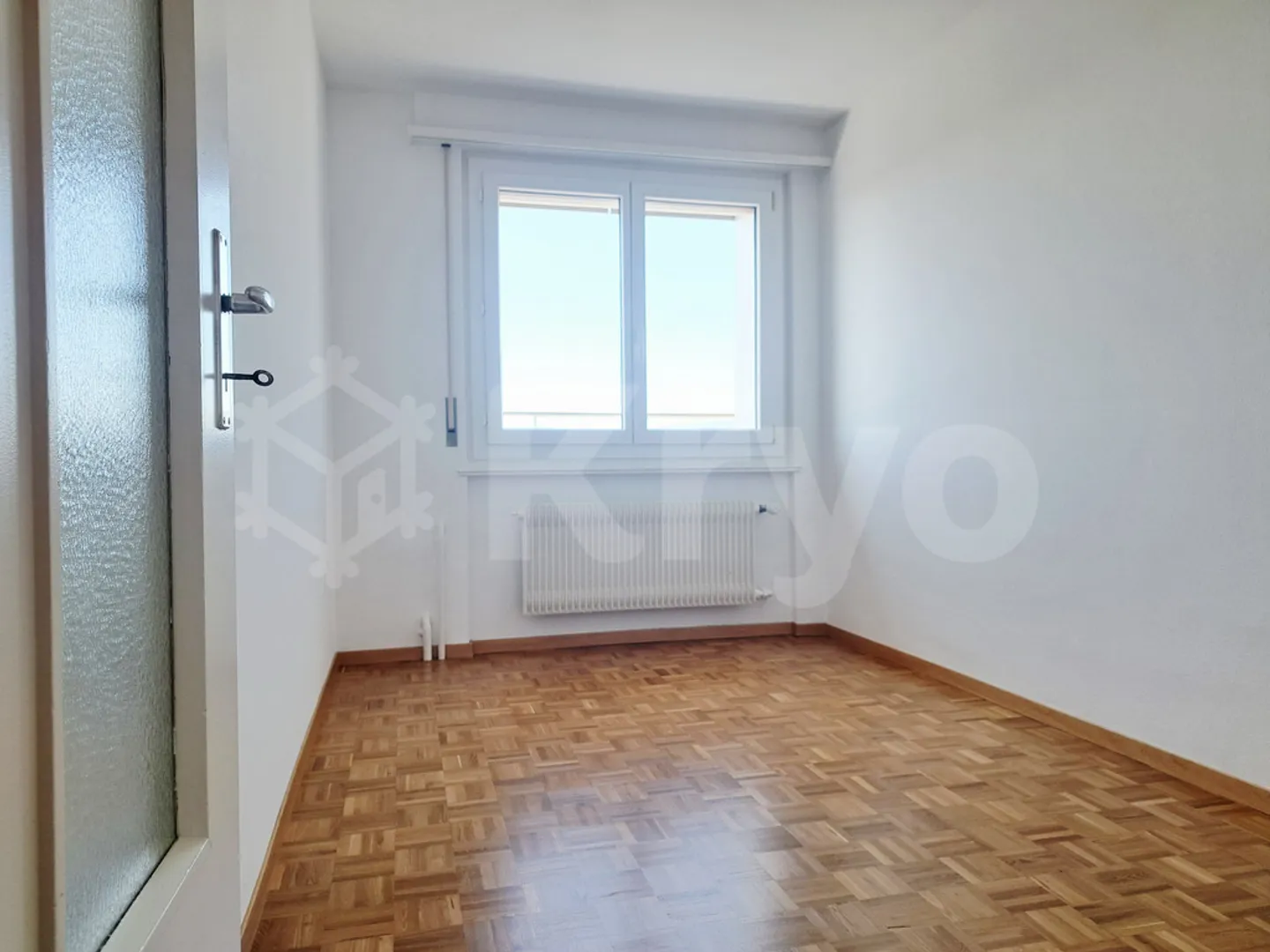 NEUCHÂTEL 41, 4,5-Zimmer-Wohnung in der Nähe des Zentrums von 91m2 - Foto 6 von 9