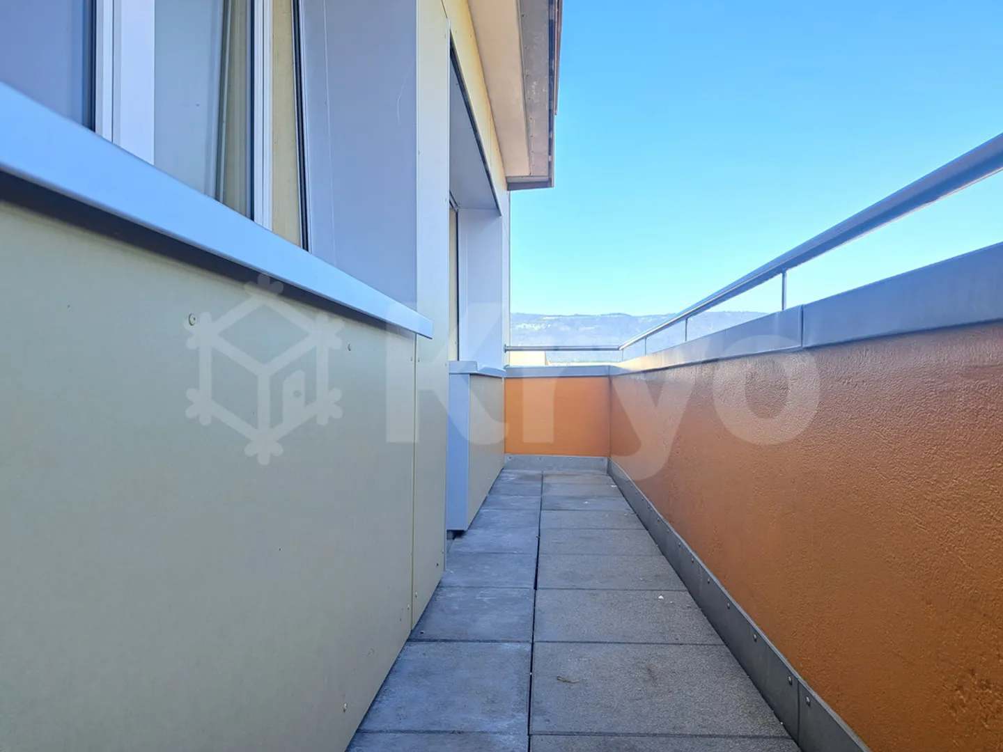NEUCHÂTEL 41, 4,5-Zimmer-Wohnung in der Nähe des Zentrums von 91m2 - Foto 4 von 9
