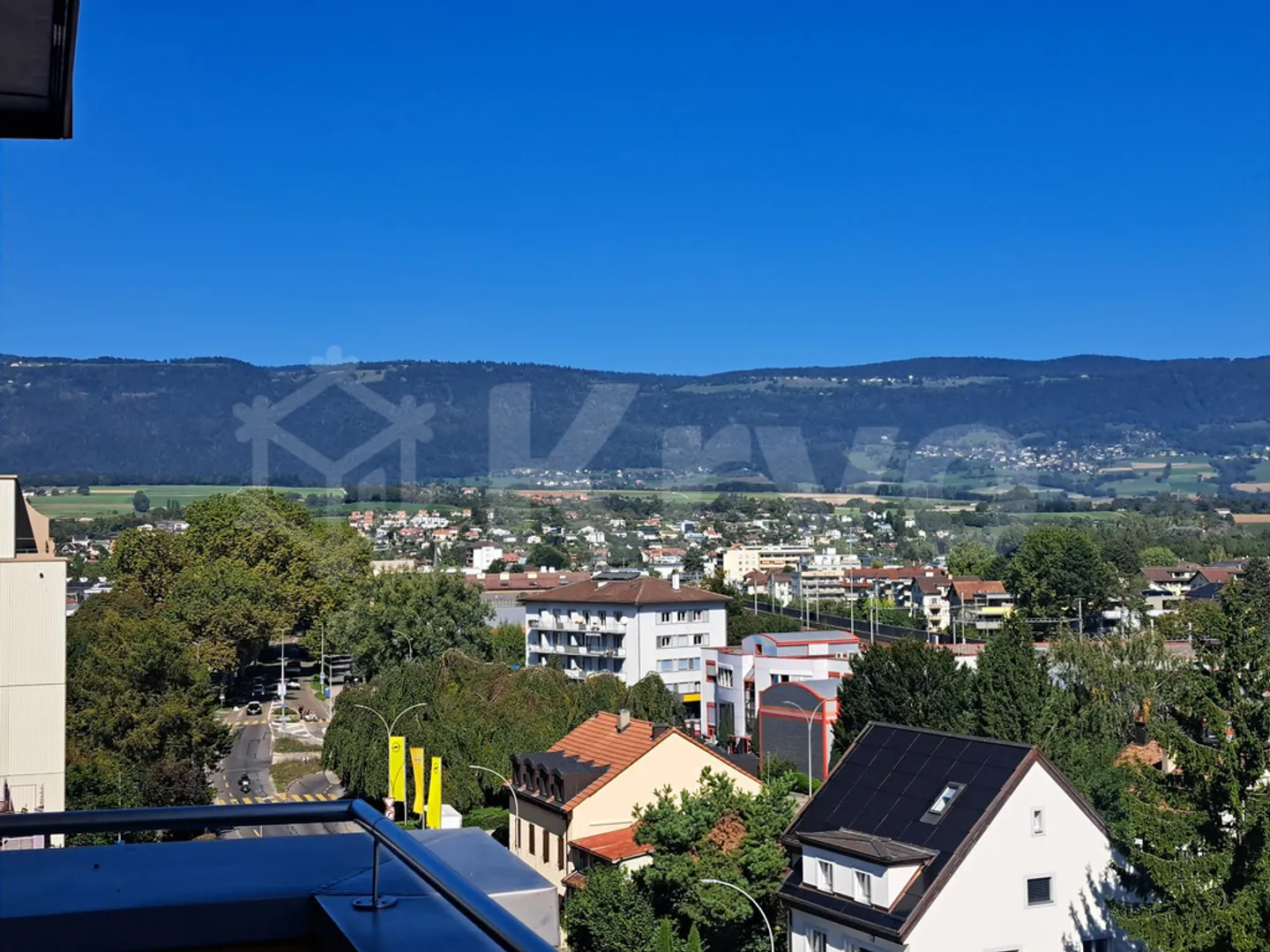 NEUCHÂTEL 41, 4,5-Zimmer-Wohnung in der Nähe des Zentrums von 91m2 - Foto 9 von 9