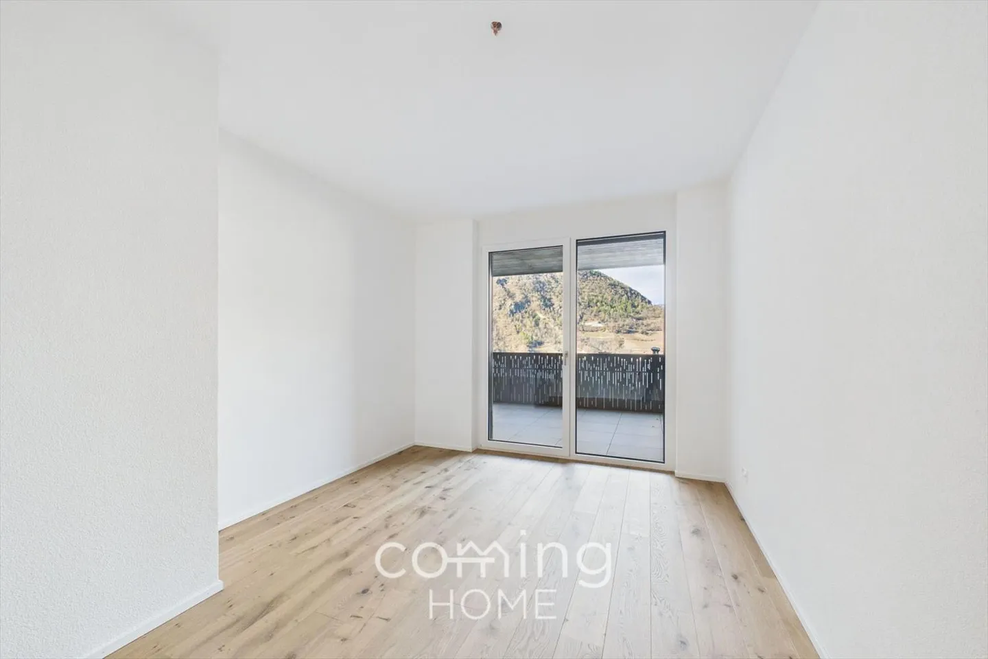 Modern Living above Visp - 4.5-Room Apartment with Panoramic Views - Photo 9 of 13