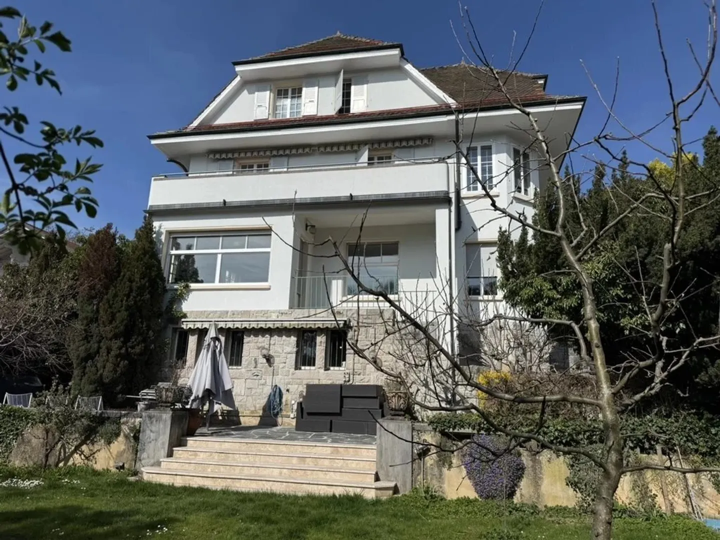 Exceptional House in Lausanne - Photo 4 of 13