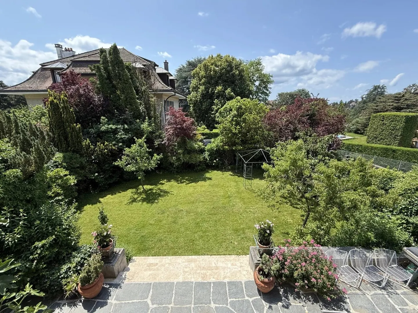 Exceptional House in Lausanne - Photo 5 of 13