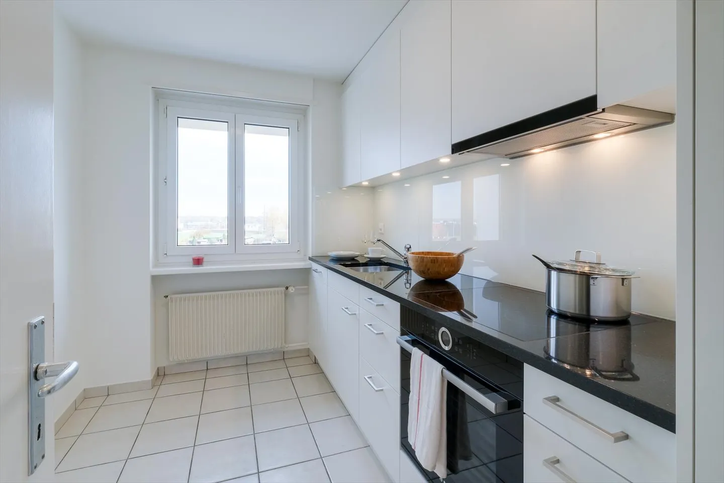 «Modernes Wohnen mit Gartensitzplatz in Zuchwil!» - Foto 1 von 11