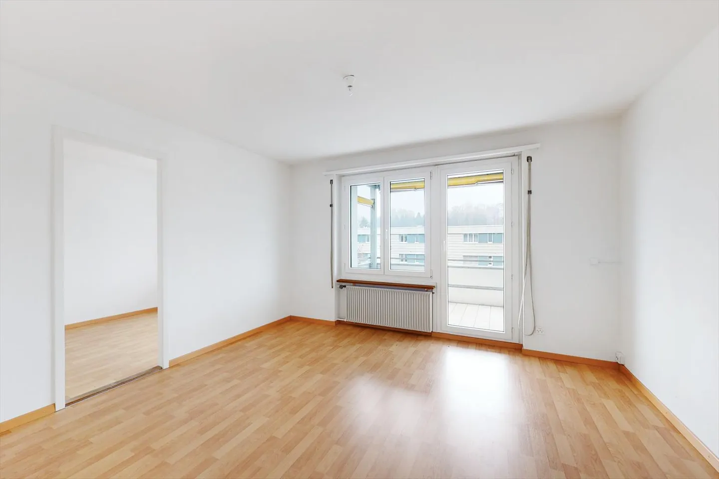 «Modernes Wohnen mit Gartensitzplatz in Zuchwil!» - Foto 4 von 11