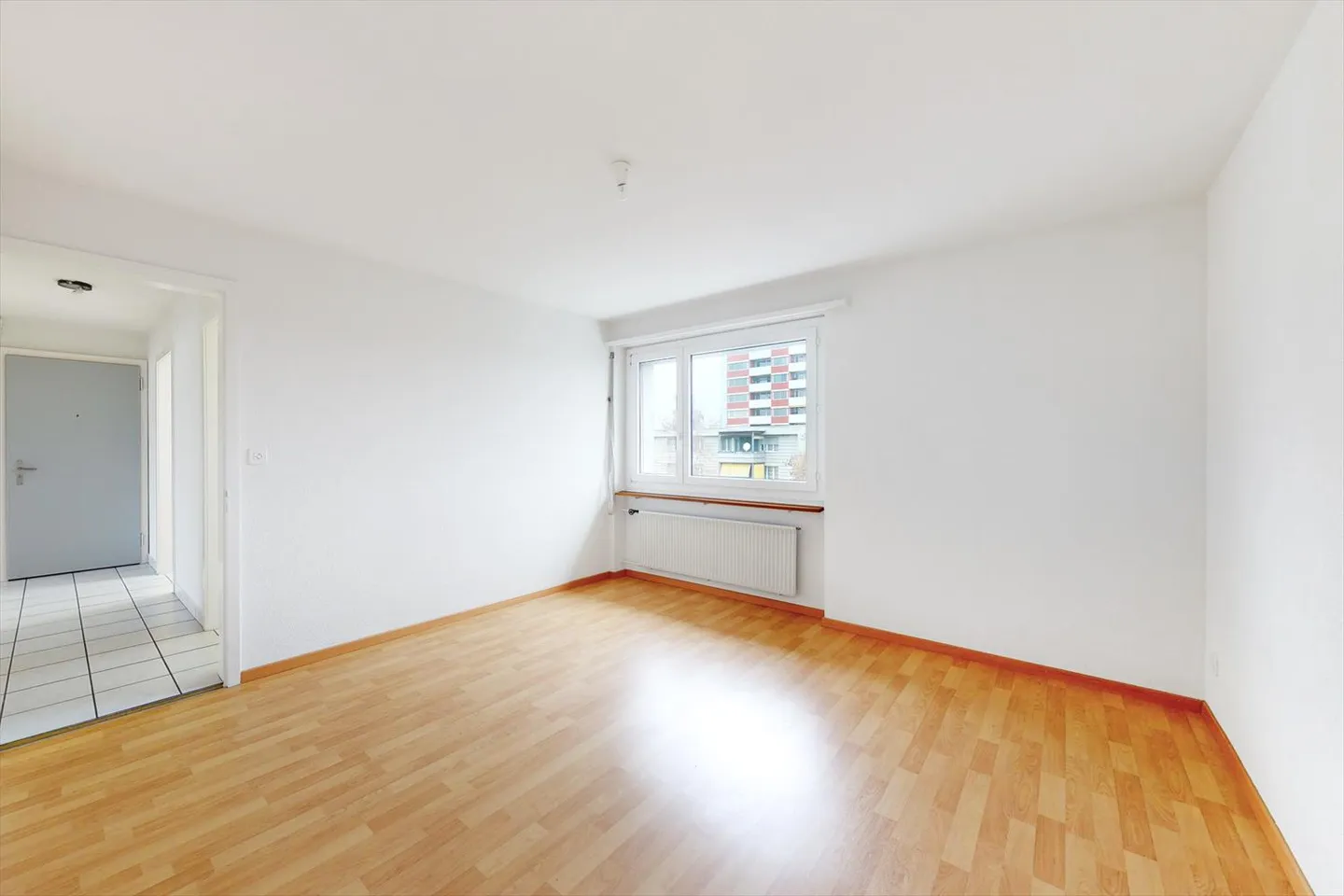 «Modernes Wohnen mit Gartensitzplatz in Zuchwil!» - Foto 5 von 11