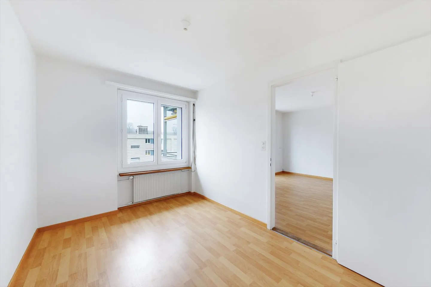 «Modernes Wohnen mit Gartensitzplatz in Zuchwil!» - Foto 6 von 11