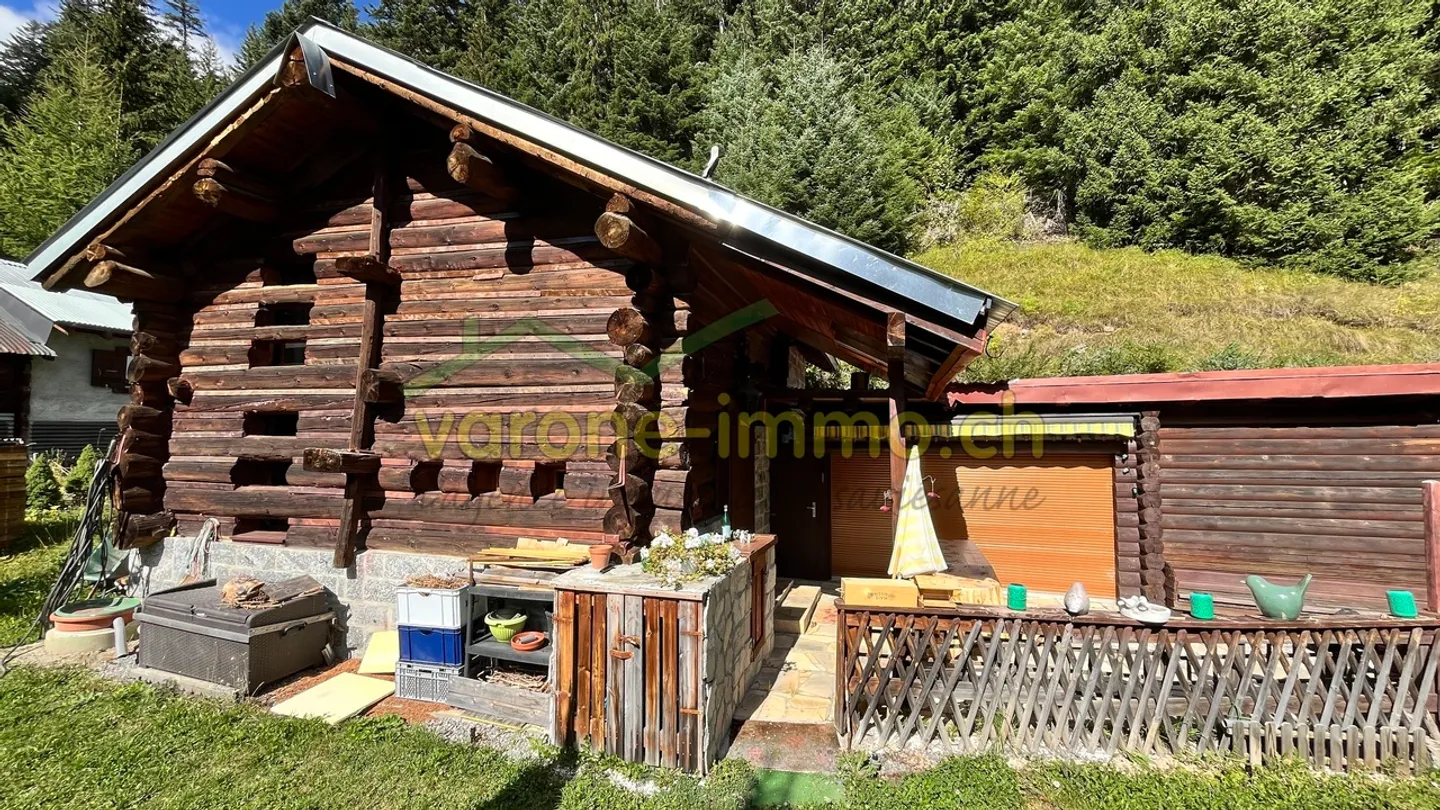 Charmantes Chalet zu verkaufen im Sanetsch-Tal - Foto 2 von 12