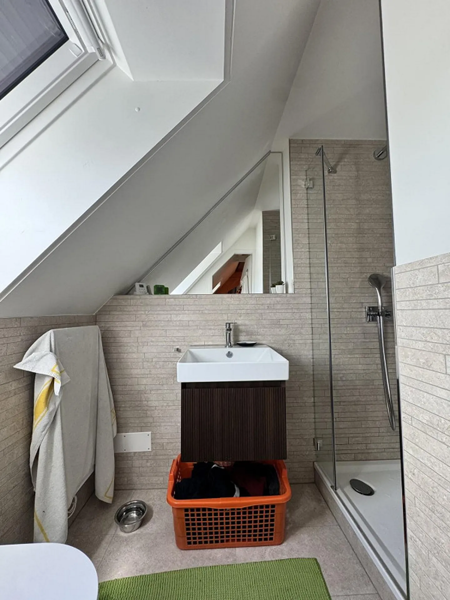 Vie de type loft au-dessus des toits de la ville - Photo 5 sur 13
