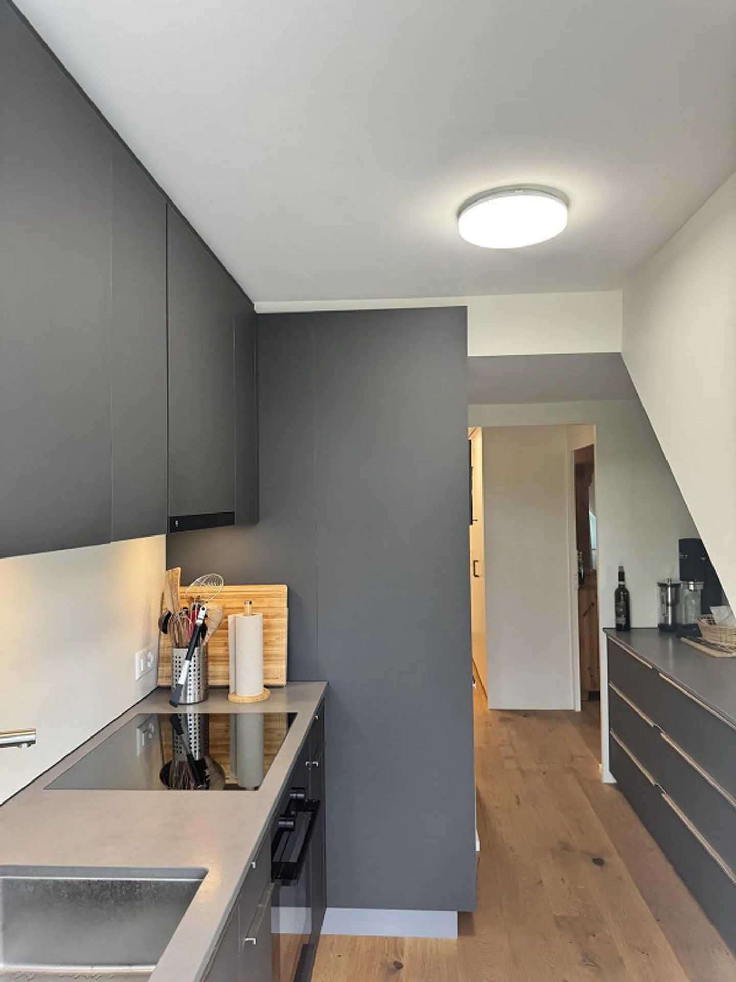 Vie de type loft au-dessus des toits de la ville - Photo 7 sur 13