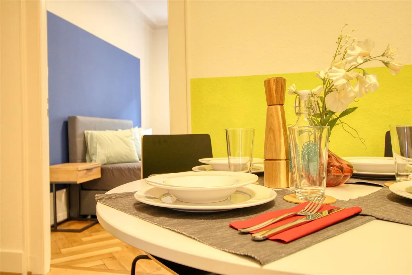 Magnificent furnished apartment in shared accommodation, city center of Geneva - Photo 4 of 16