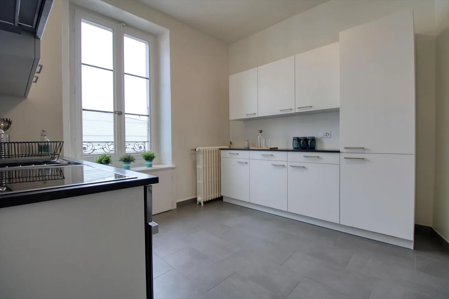 Magnificent furnished apartment in shared accommodation, city center of Geneva - Photo 5 of 16