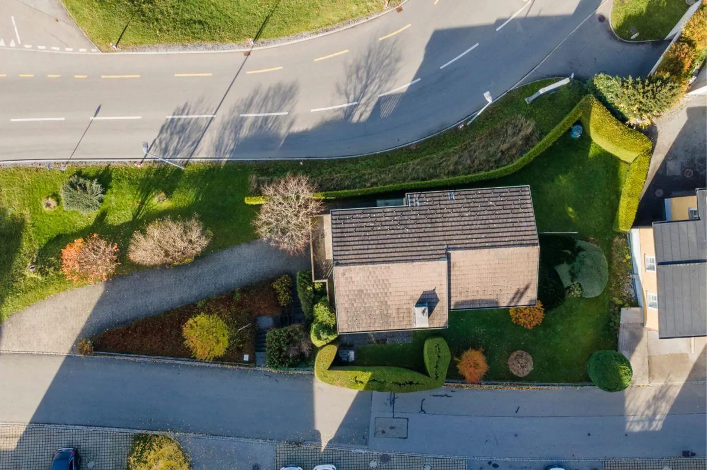 Terreno commerciale in posizione visibile con casa unifamiliare - Foto 10 di 11