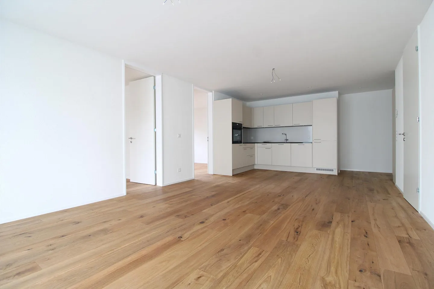 Appartamento moderno di 3,5 stanze con grande balcone - Foto 3 di 5