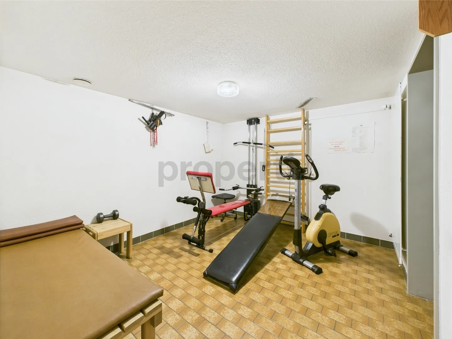 Attraktive Kapitalanlage mit Mieter - 3.5 Zimmer Wohnung mit Bergblick &amp; Garagebox - Foto 9 von 12