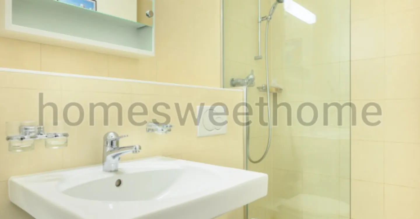 2-room apartment Dole (rue de la) - Photo 3 of 5