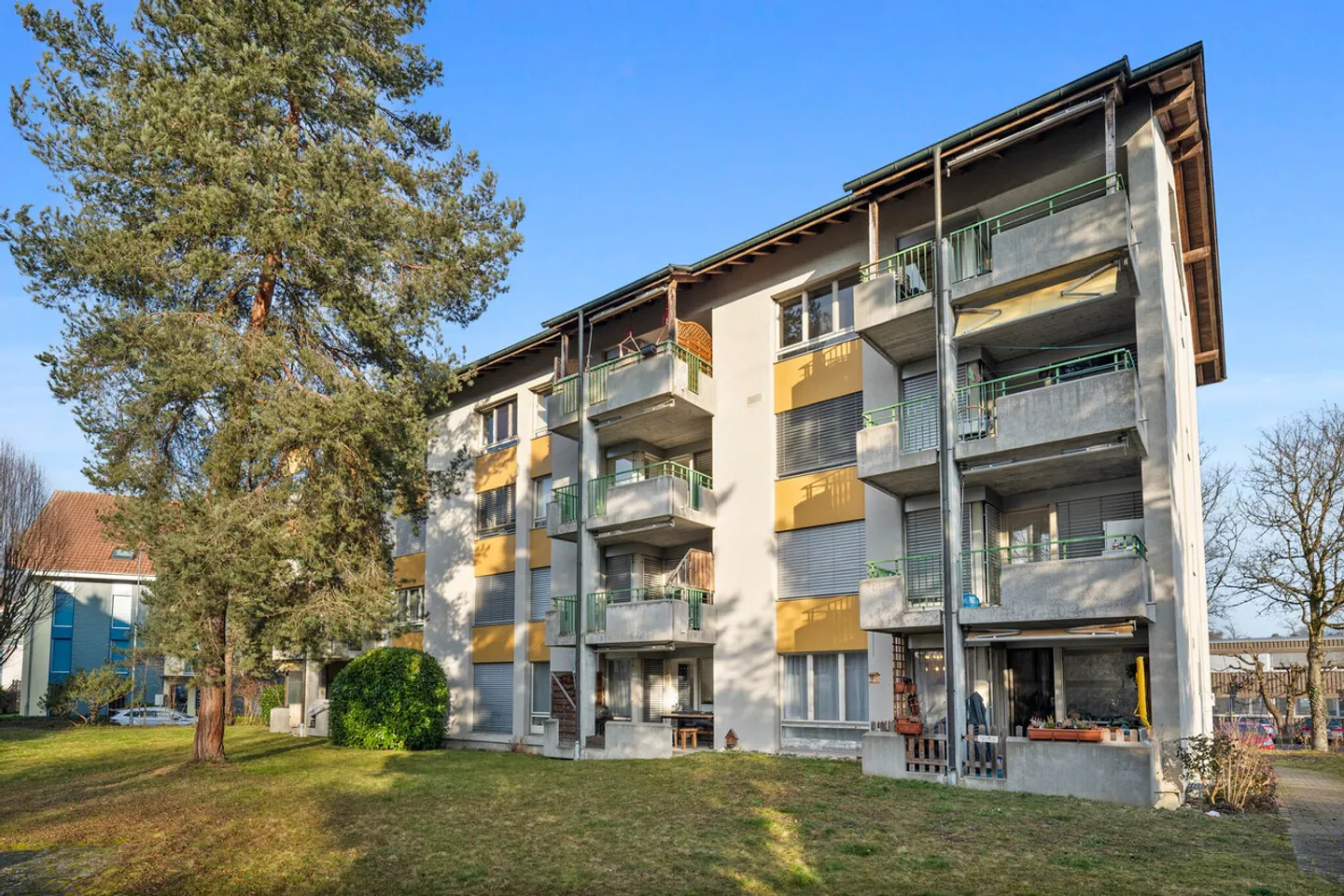 Multi-family house with 12 apartments in Aarberg (BE) - Photo 4 of 5