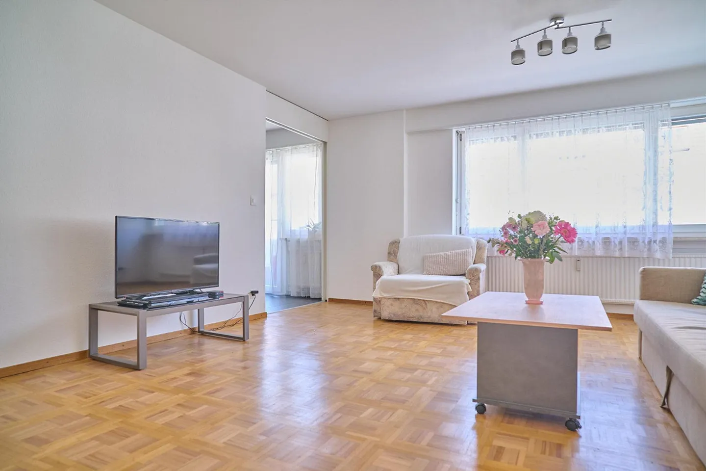 3.0 Room Apartment in Basel - Photo 3 of 9