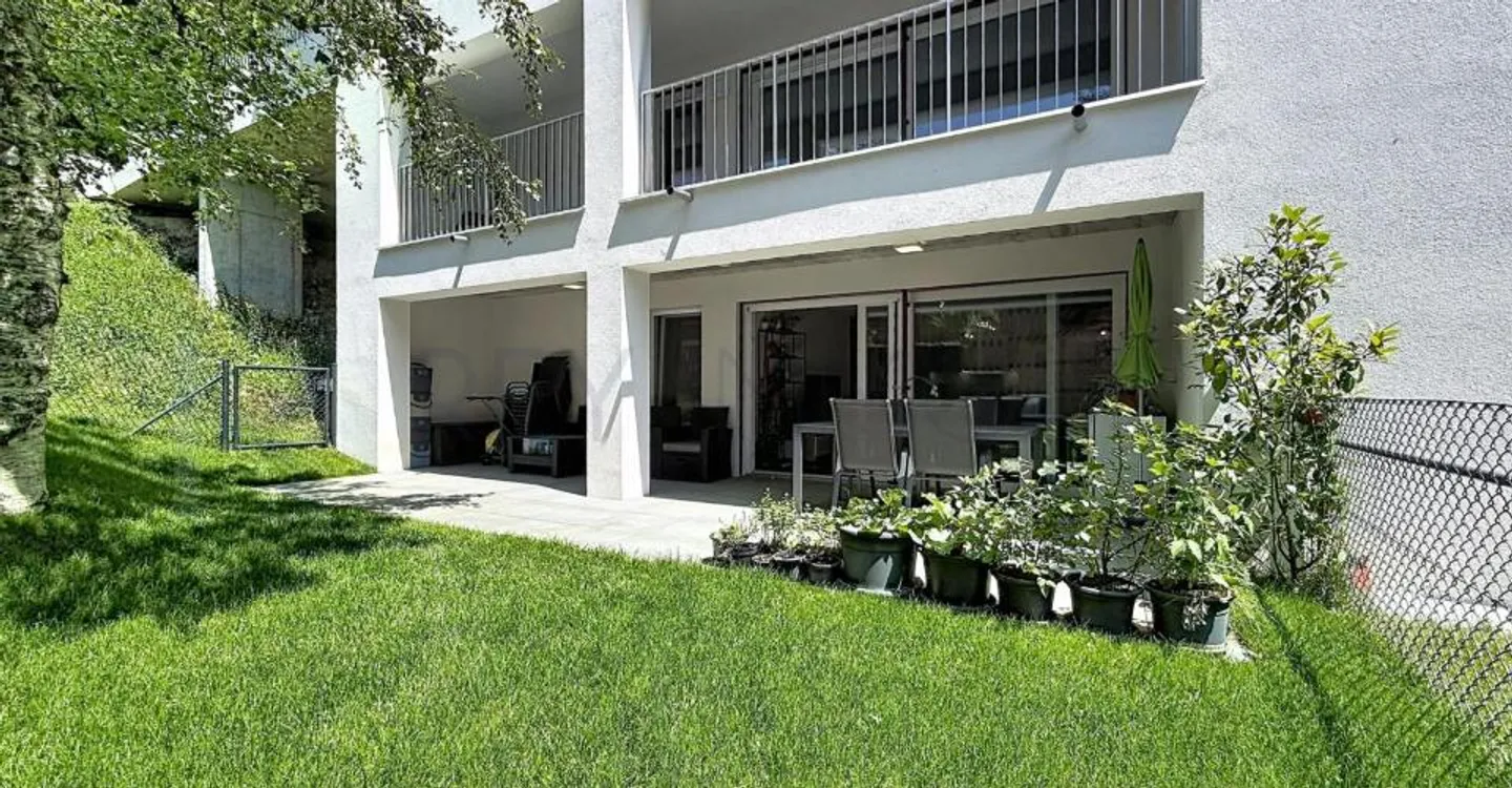 Bel appartamento al piano terra con terrazza e giardino - Foto 8 di 8