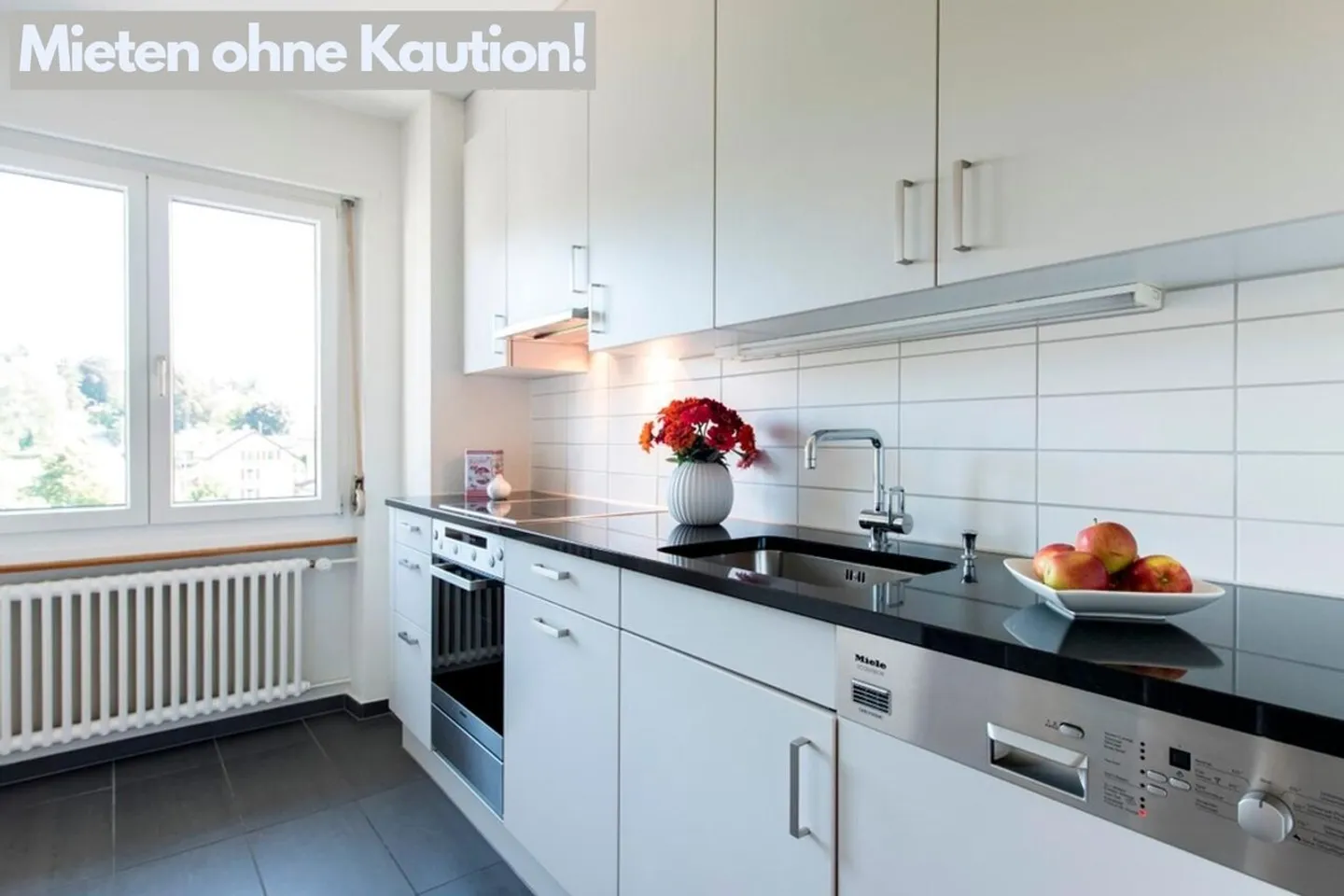 Appartement en attique au 10ème étage - vivre haut sans dépôt. - Photo 1 sur 6