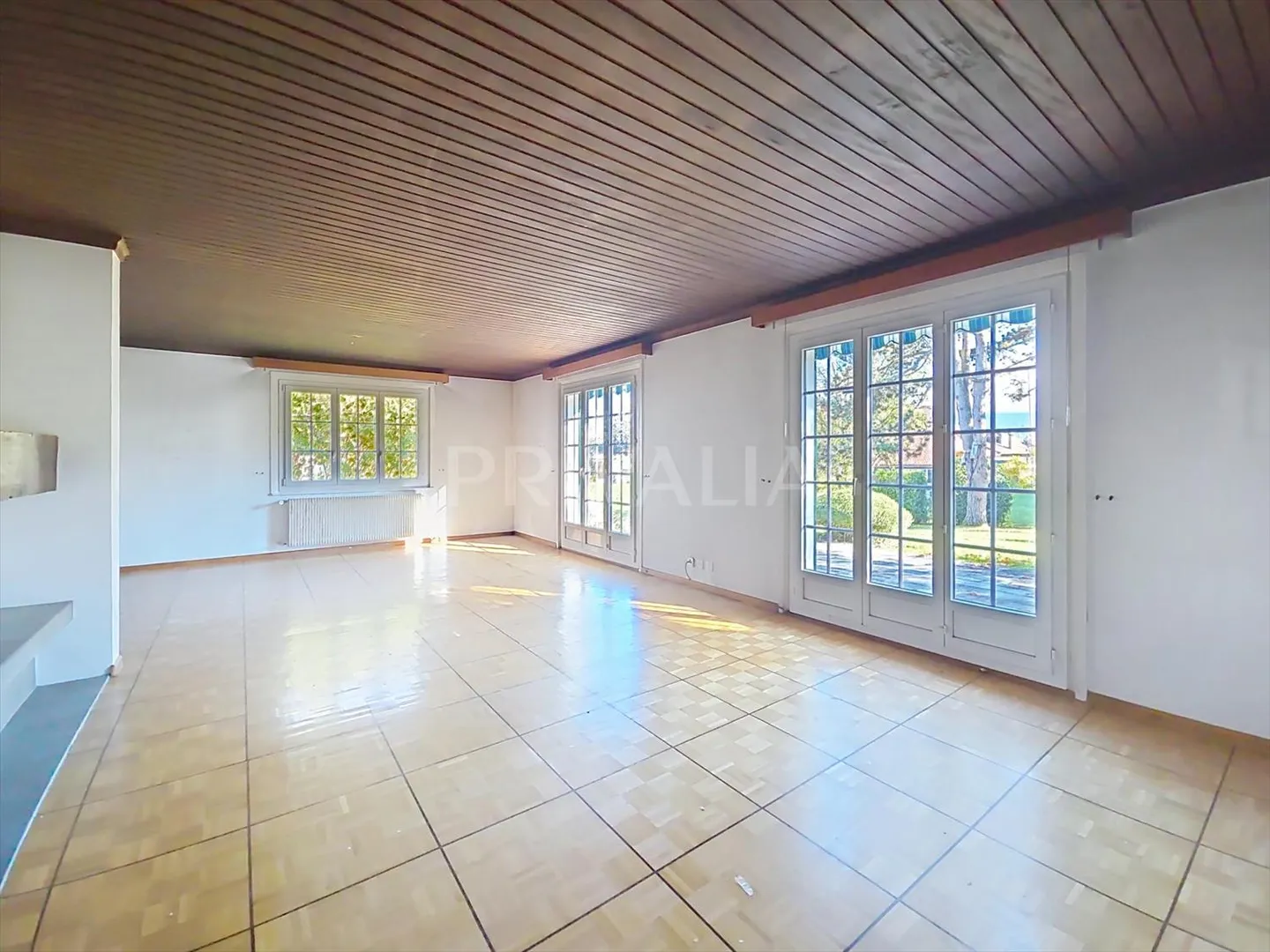 6-room house - Photo 2 of 10