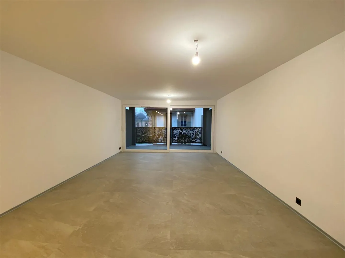 Appartement avec 3,5 pièces et balcon - Photo 3 sur 9