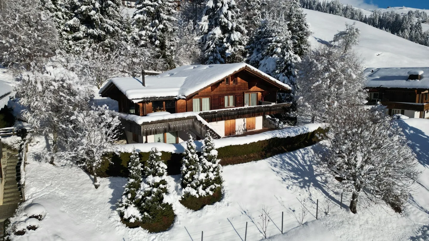 Wunderschönes Chalet mit Blick auf das Dorf - Foto 1 von 12