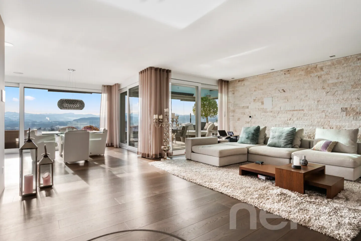 Penthouse exclusif avec terrasse - Photo 3 sur 12