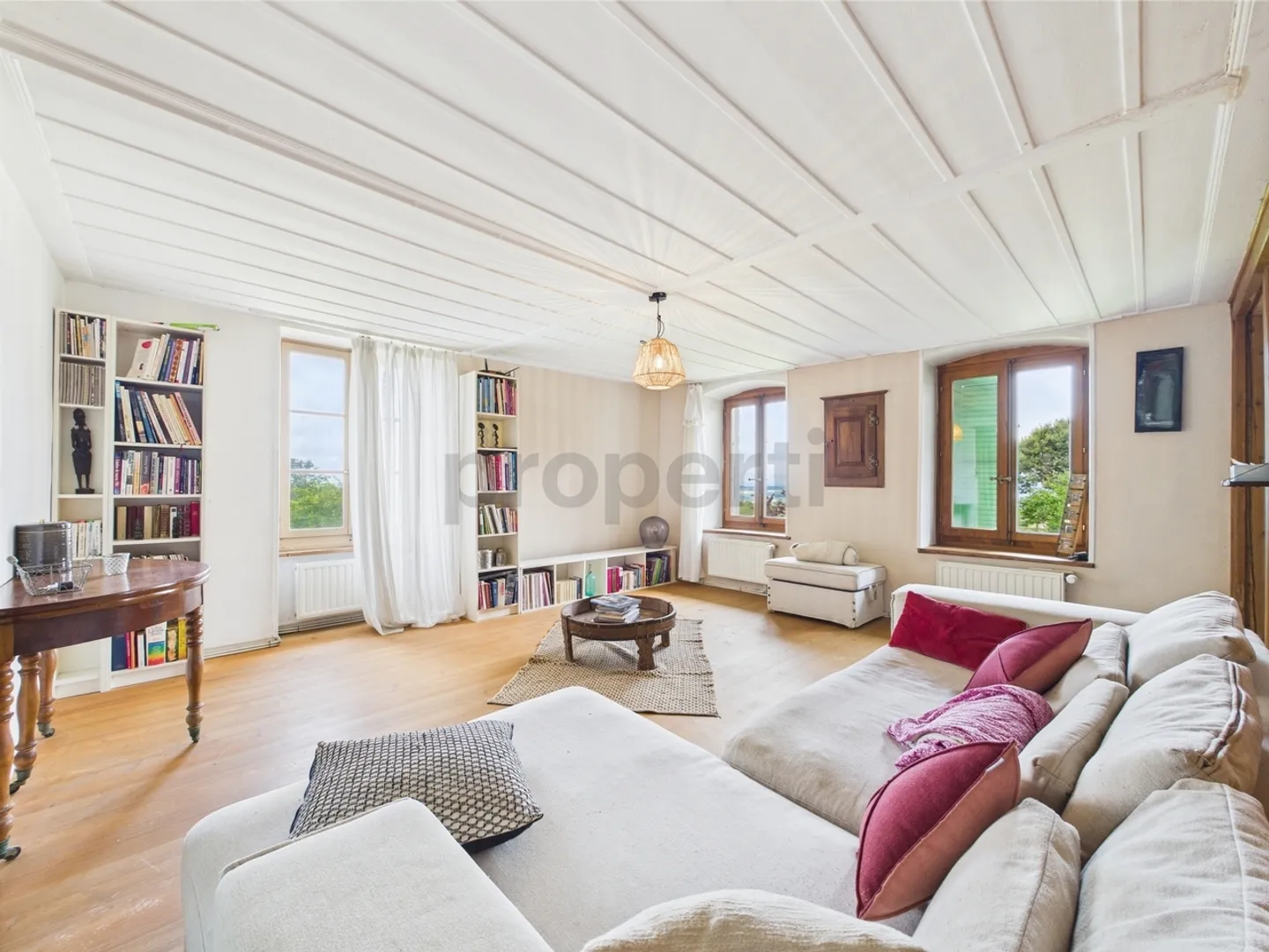 Unique opportunity in Correvon, VD canton: Charming farmhouse dating from 1820 with 8.5 rooms - Photo 1 of 13