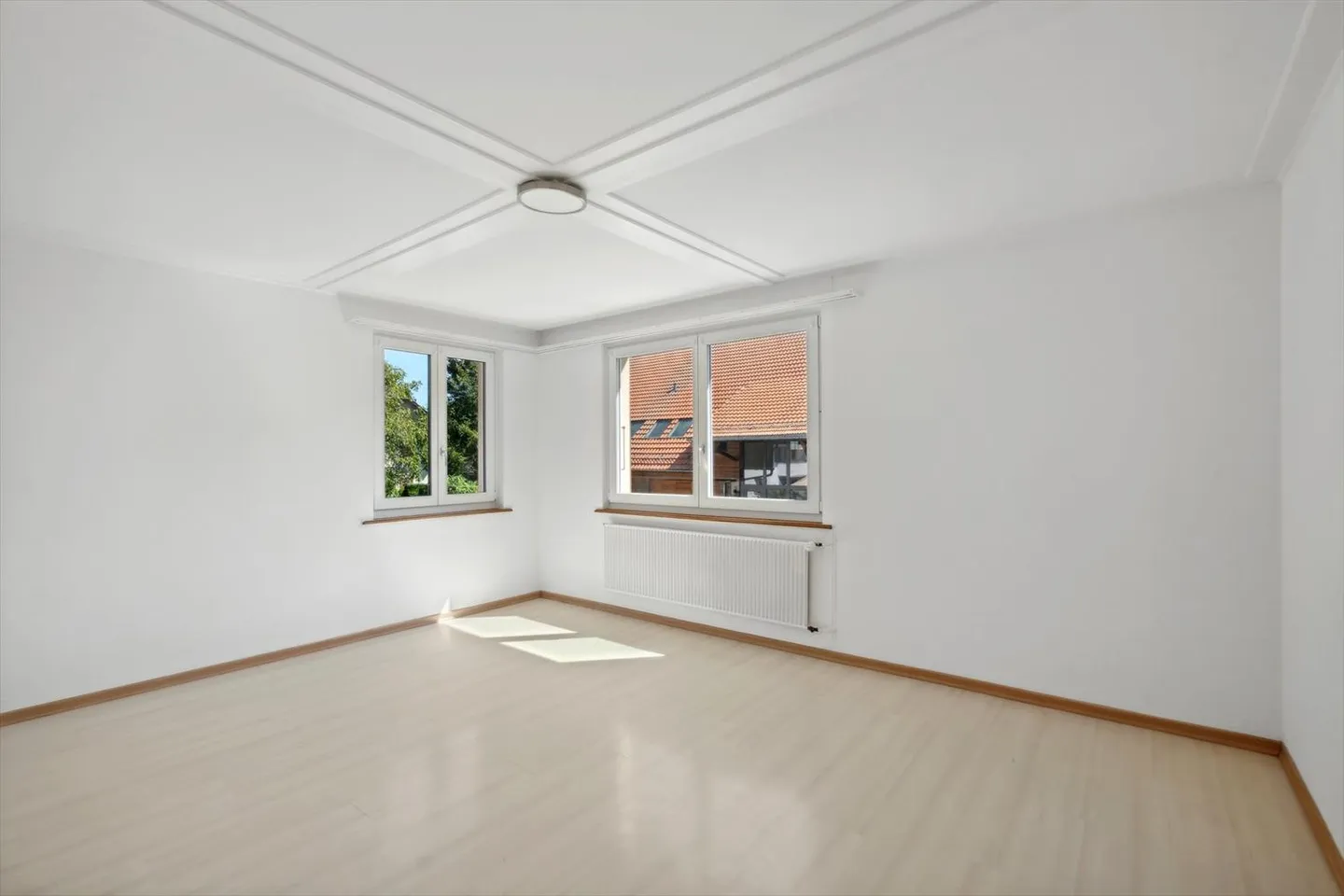 Proprietà ben tenuta con nove appartamenti - Foto 2 di 13