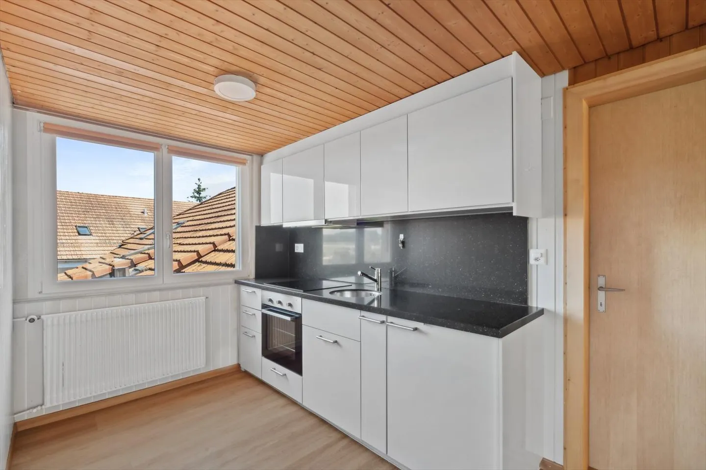 Proprietà ben tenuta con nove appartamenti - Foto 4 di 13