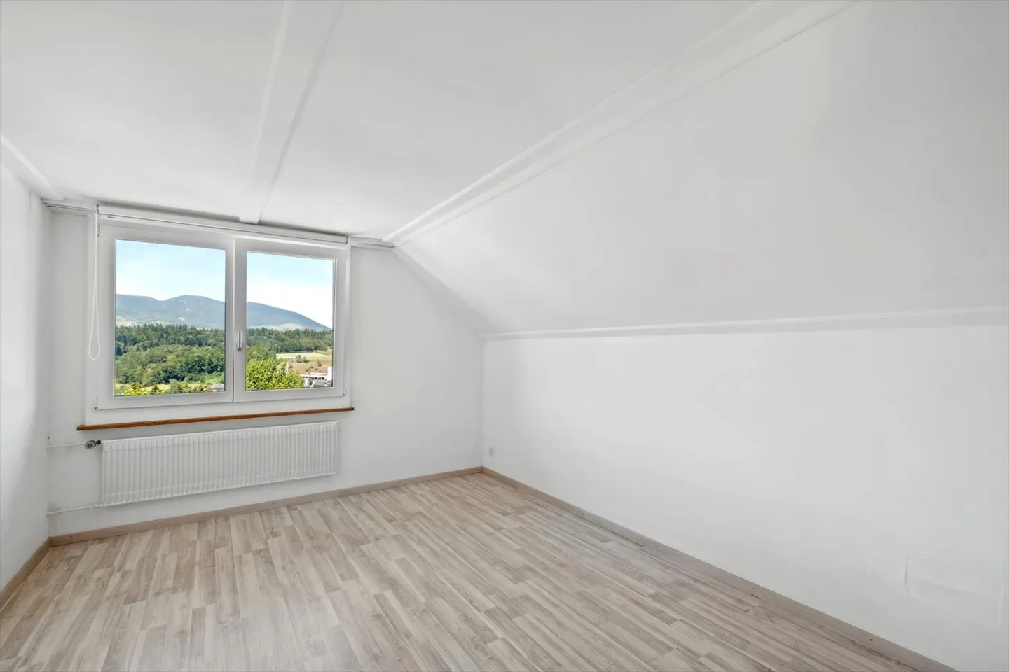 Proprietà ben tenuta con nove appartamenti - Foto 6 di 13