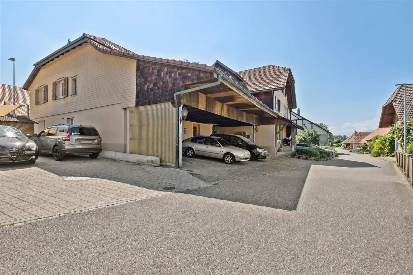 Proprietà ben tenuta con nove appartamenti - Foto 12 di 13