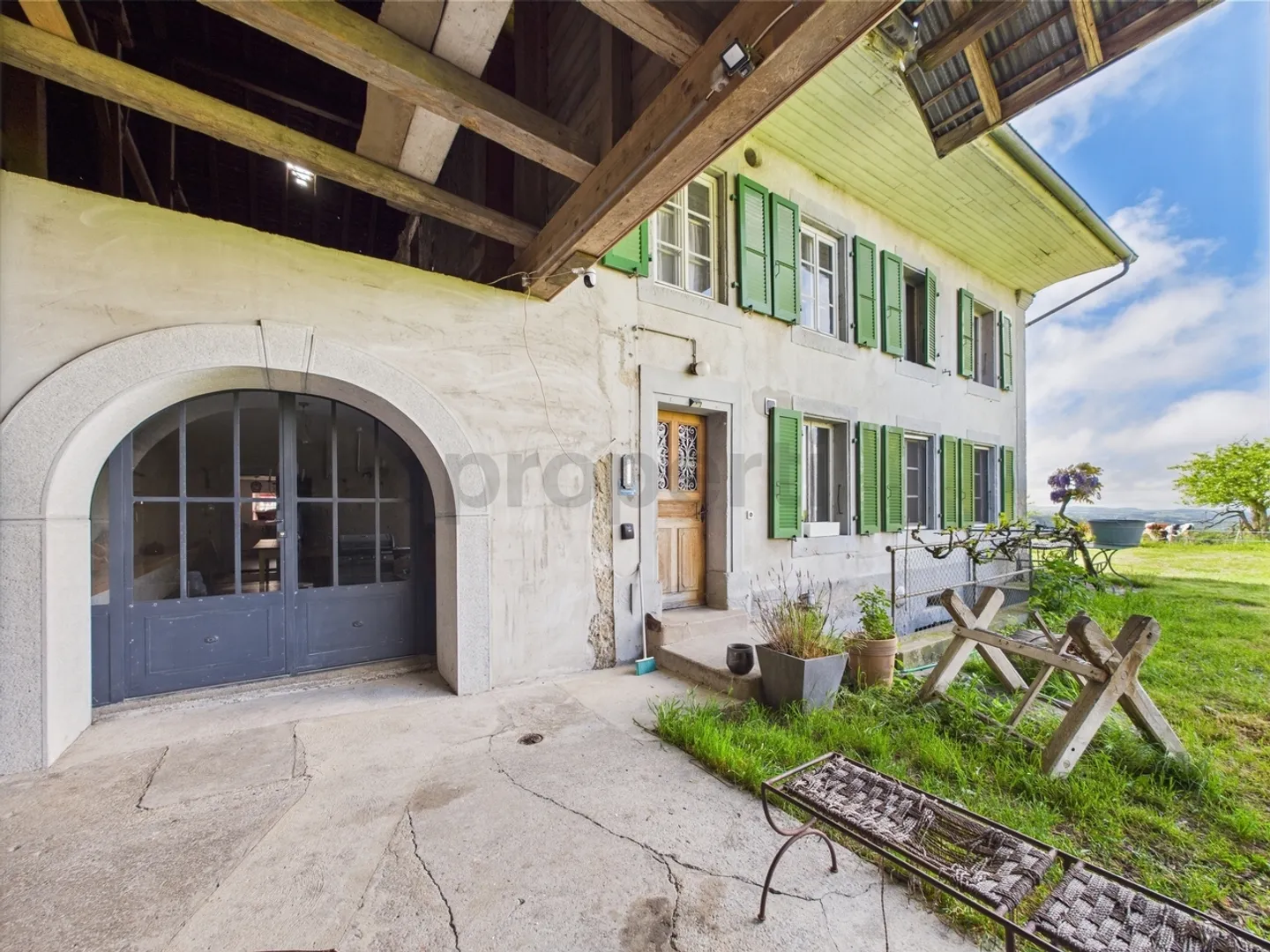 Unique opportunity in Correvon, VD canton: Charming farmhouse dating from 1820 with 8.5 rooms - Photo 10 of 13