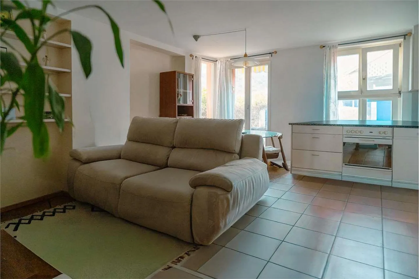 Propriété multifamiliale avec des espaces polyvalents à Breno - Photo 12 sur 13