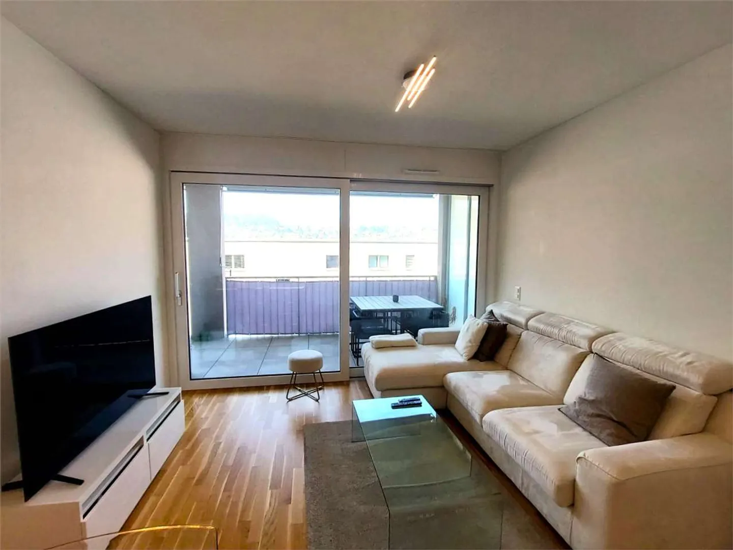 Appartement moderne 2.5 pièces - Photo 3 sur 3