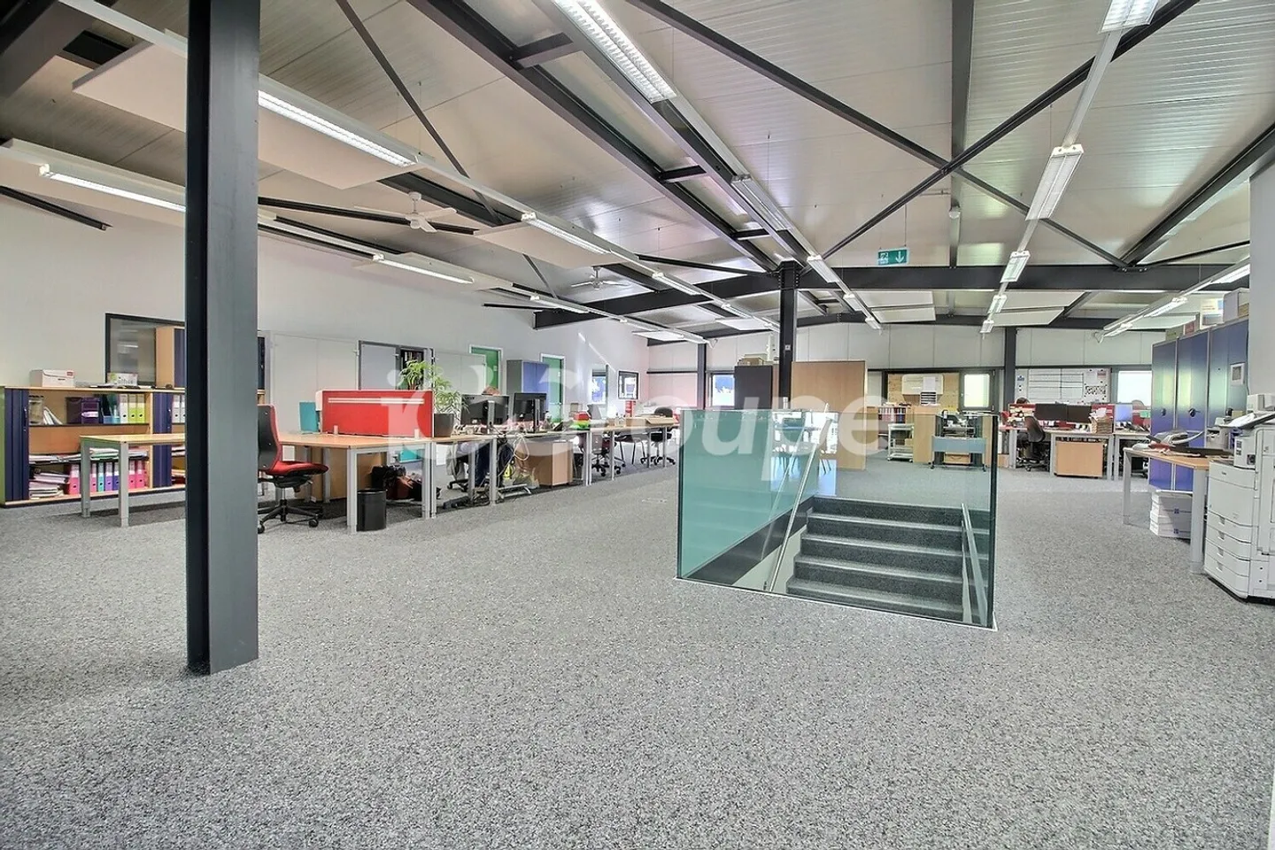 Halle industrielle moderne près de Sion - Photo 5 sur 13