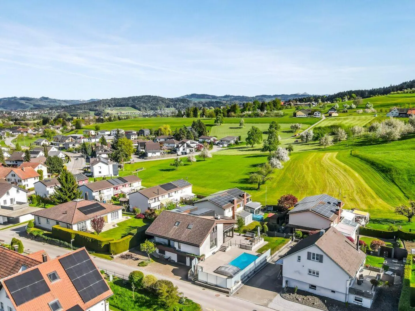 Ampio Spazio per Vivere: Casa Unifamiliare di 8,5 Stanze a Bernhardzell - Foto 1 di 20
