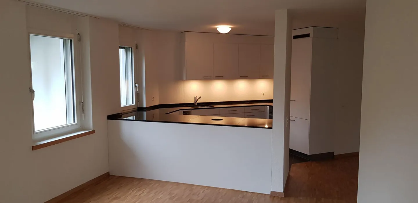 Vivre avec caractère : Plan d'étage spécial et coin salon confortable - Photo 2 sur 7