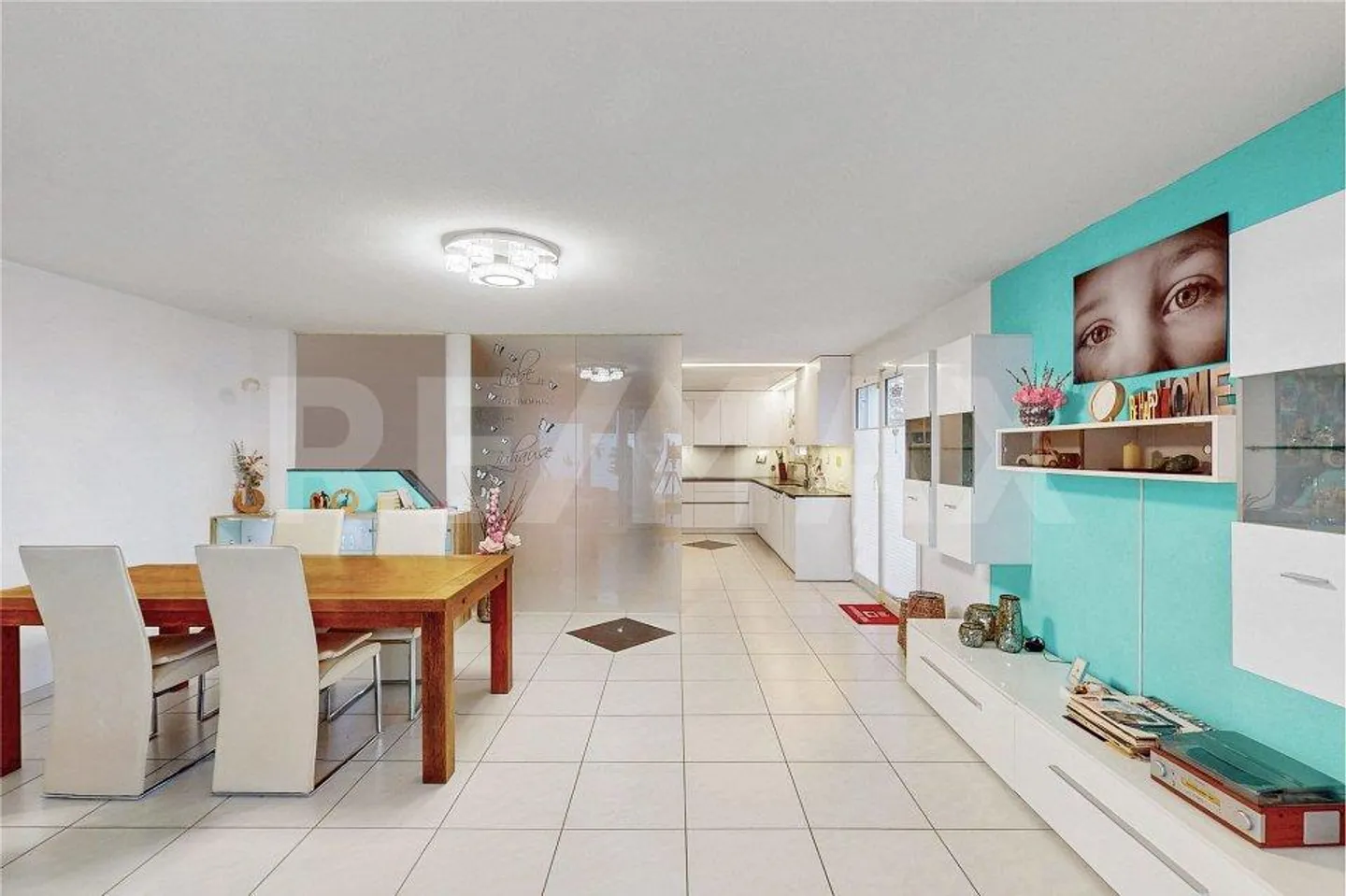 150+ m² living space, hobby room, winter garden, carport, garages for m... - Photo 13 of 13