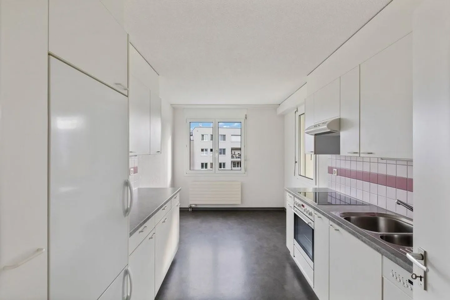 Appartamento familiare spazioso in una zona tranquilla - Foto 5 di 10